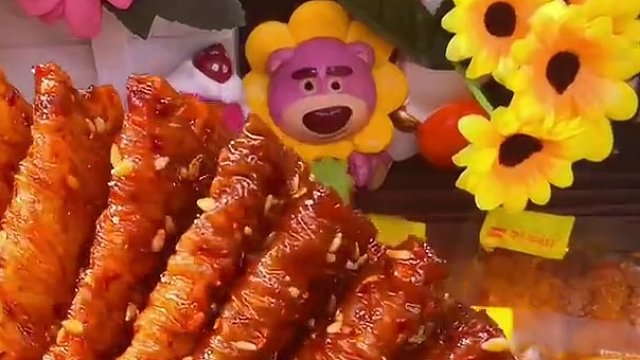 走过路过不要错过！纯黄豆制作、魔鬼辣的波浪豆筋来了！吃过的没吃过的都赶紧来看看，超级美味！#辣条 #