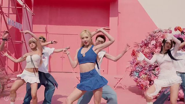 肆意洒脱的夏天！猛猛跳Q&A☀️✨ #泫雅 #泫雅新歌 #女团 #kpop舞蹈 #户外舞蹈