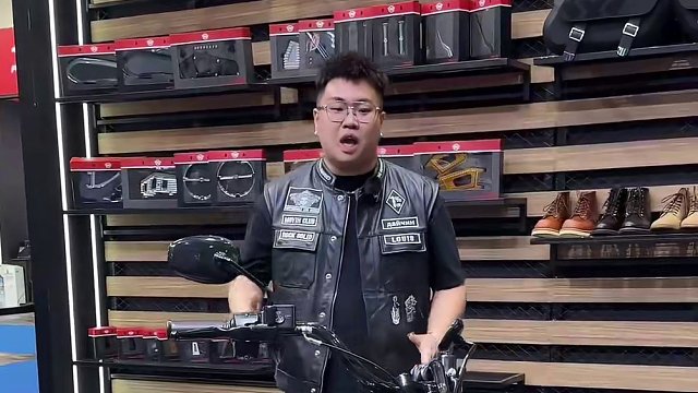 国产大哈雷，你觉得他行不行？#哈雷 #摩托车 #北京摩展 #新威骑