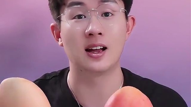 比脸还大的海南芒果真的好吃吗？#宝子测评。#海南芒果 #美食测评 #海南芒果季