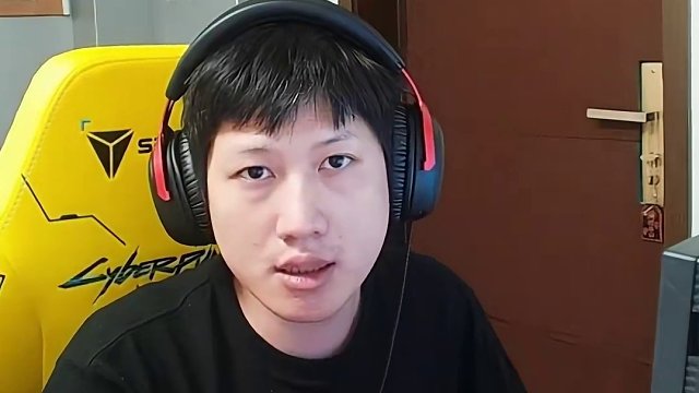 带大家看看我一直用到现在的类零鼠标垫，臻火电竞的渡。 #无畏契约 #鼠标垫 #游戏外设 #红染鼠标垫