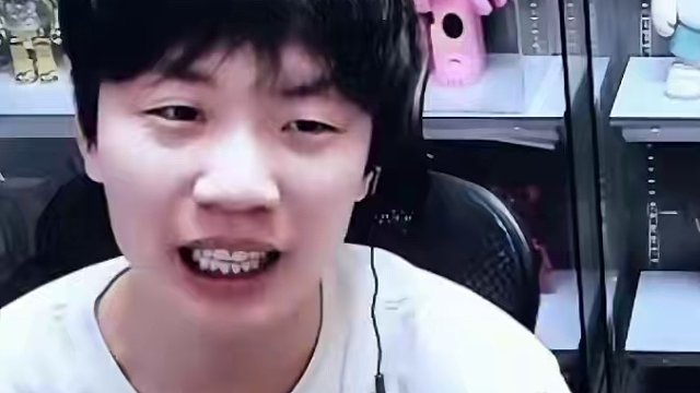 蔡哥这找的代练，能组队开荒了！ 