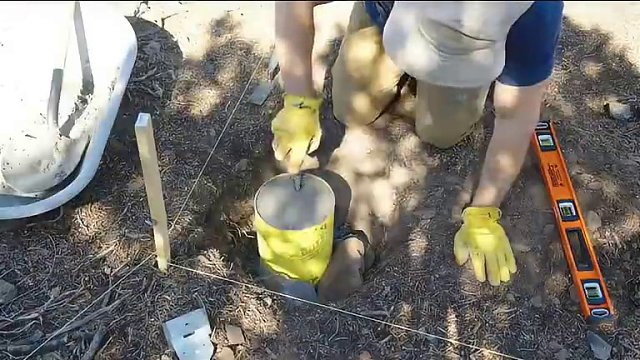 这样的庇护所建造就是艺术品，因为他坐落在无人的森林中央！#野外建造 #解压 #荒野建造