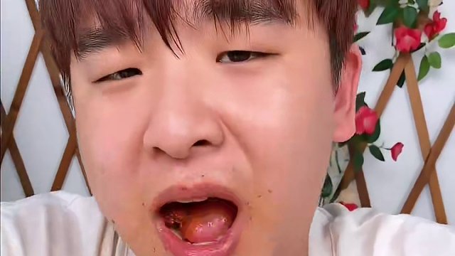 这个湖南的爆辣豆卷是真的辣，越辣越好吃，越吃越香#好吃到停不下来 #零食推荐 #辣条