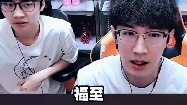 这又给他出了？让他自己玩呗 