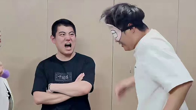 付费挨打 #搞笑 #办公室游戏 #爆笑办公室