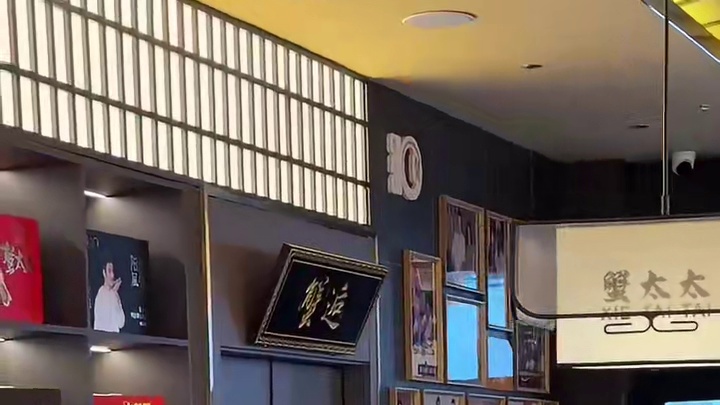 看看最近大腕都在吃什么 咱们普通人不知道吃什么的时候，可以看看大佬们都在吃什么，比如这个蟹太太吃的人