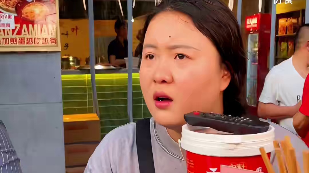 东北大汉挑战4两小面差点被辣哭？#重庆小面 #小面调料