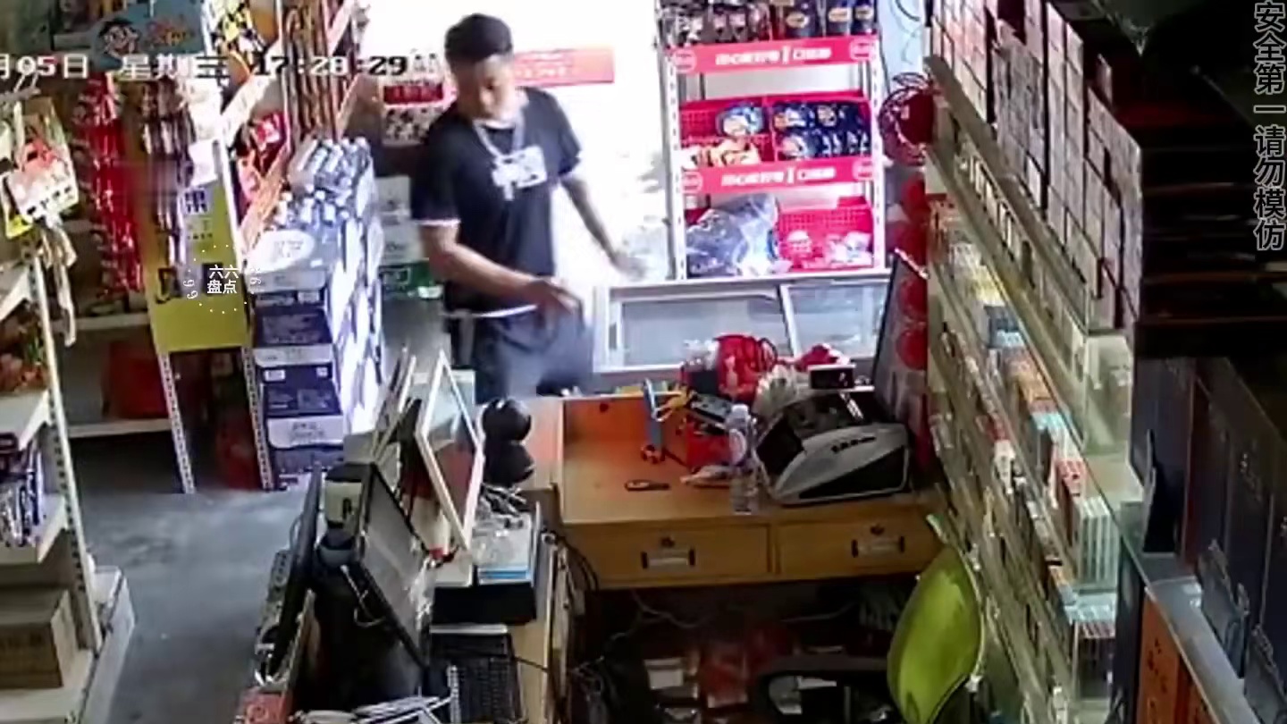 178_盘点被吓一跳的真实反应，害怕到直接原地弹射起飞