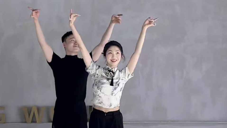 戏曲舞蹈可以硬控你30秒吗 加长版来了 #原创舞蹈 #我的新衣 #华流才是顶流 #中国元素 #戏曲舞