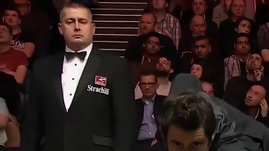 火箭养猪血本无归，得到赛大师鼎力相助，闪电五连鞭拉开帷幕！#奥沙利文 #塞尔比 #台球 #斯诺克 #