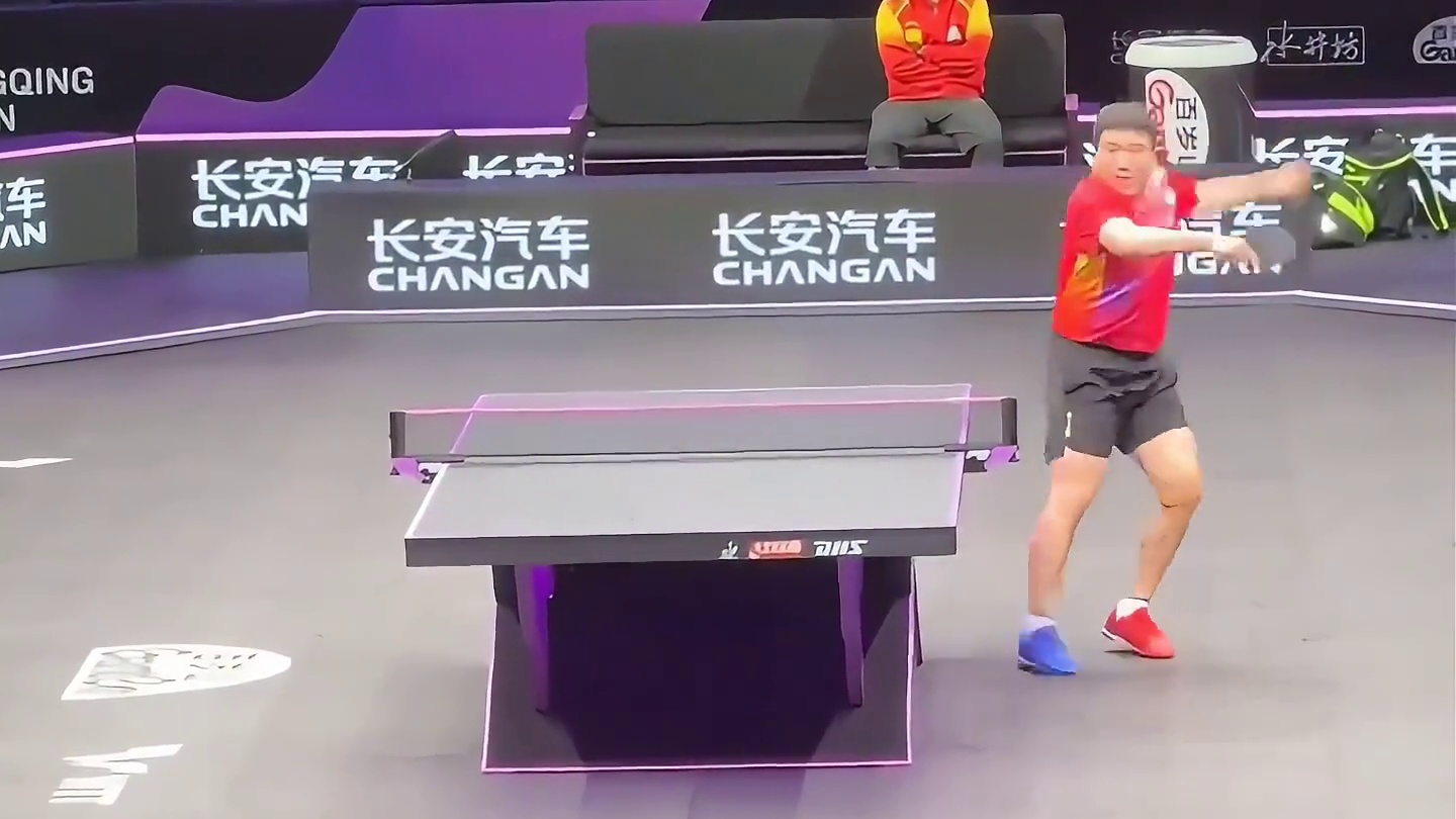 梁靖崑横扫对手取得开门红，精彩表现让志强都欣慰的笑了。#国乒 #重庆冠军赛 #乒乓球 #梁靖崑