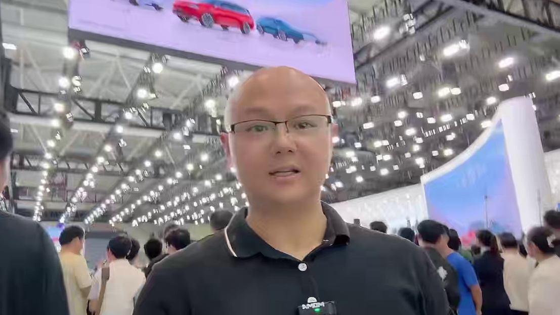 粤港澳车展：人山人海，余承东会见明星大咖