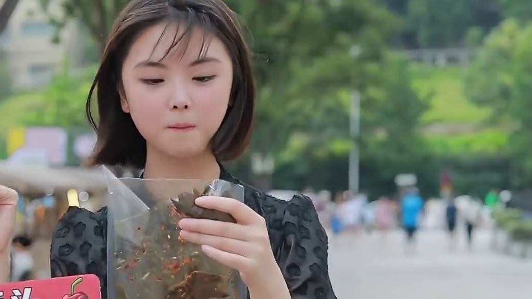 225_18岁真是花一样的年纪，愿你们12年的友谊能相伴一生！