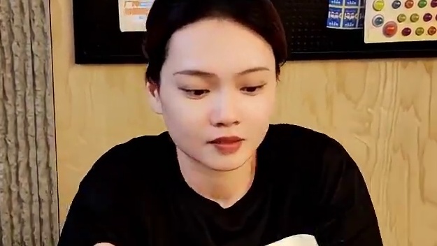 【六一特辑】童心未泯，小鸡助力百岁老人，再闯玛丽医生 #盖世小鸡 #小鸡手柄 #小鸡潮玩堂 #六一快