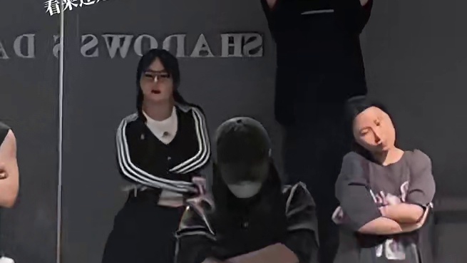 XG！拿捏不住的松弛感！ #浅跳一下 #xg新歌翻跳