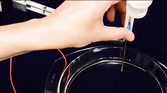 水就这样“烧”了起来！专业实验，不可模仿。