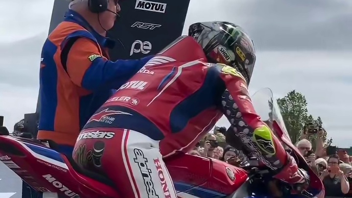 2024曼岛tt赛#曼岛tt #摩托车比赛 #专业比赛请勿模仿