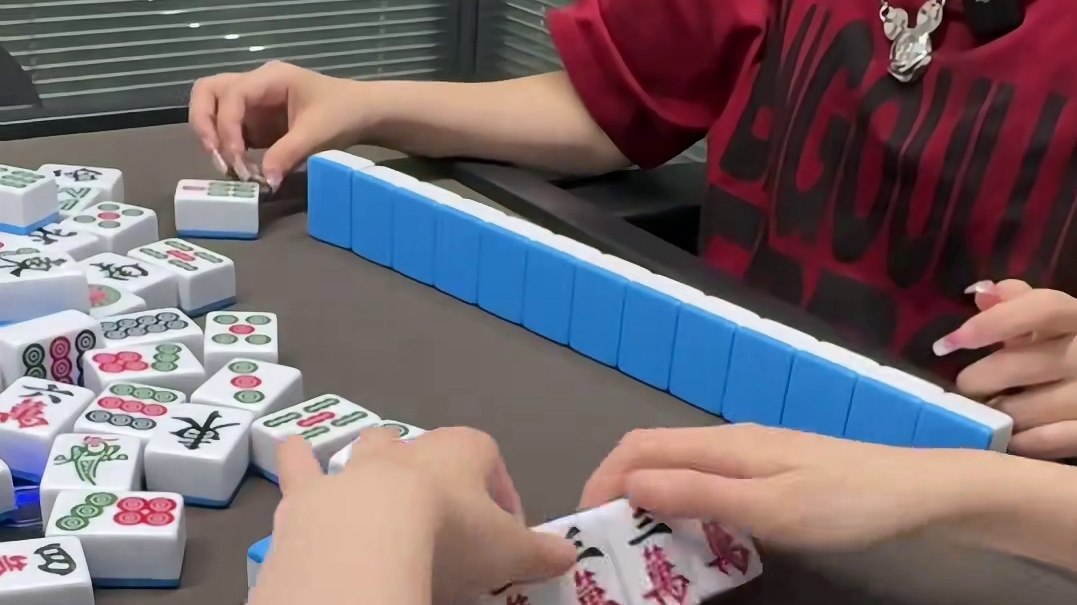 真胡假胡 嘘，偷偷告诉我#是时候展现真正的技术了 #清一色 #小麻将解心宽 #微乐家乡麻将