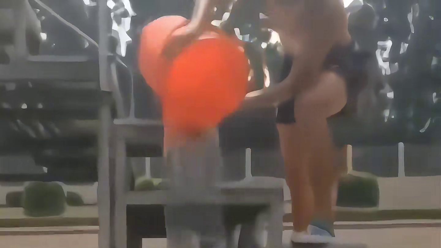 记者说马龙是个内向的人，秦志戬摸着头上的白发说我不答应。#国乒 #乒乓球 #马龙 #秦志戬