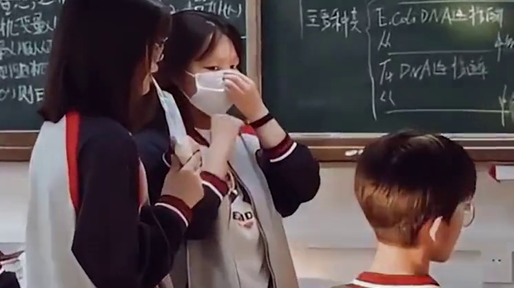 今年参加高考的人数1353万，其中包括413万复读生#高考 #2024高考