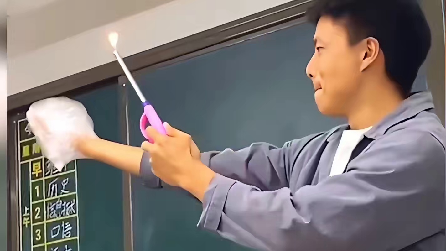 论一个满级老师的实力有多强？网友直呼：惊呆了！