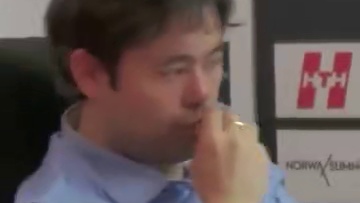 中村光对卡尔森傲娇小表情，小样，跟我整这套#比赛现场 #国际象棋的玩法 #中村光 #卡尔森