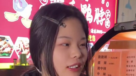 10分钟吃完一份爆辣曹氏鸭脖，奖励1000，你敢挑战吗？#曹氏鸭脖 #爆辣挑战#曹氏变态辣