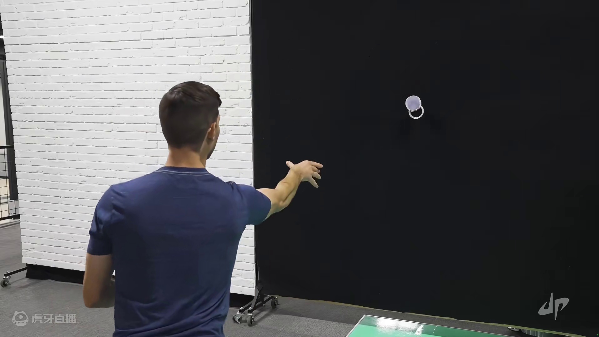 不可思议的扔水杯挑战，一级到一百级难度，看到最后我直接傻了