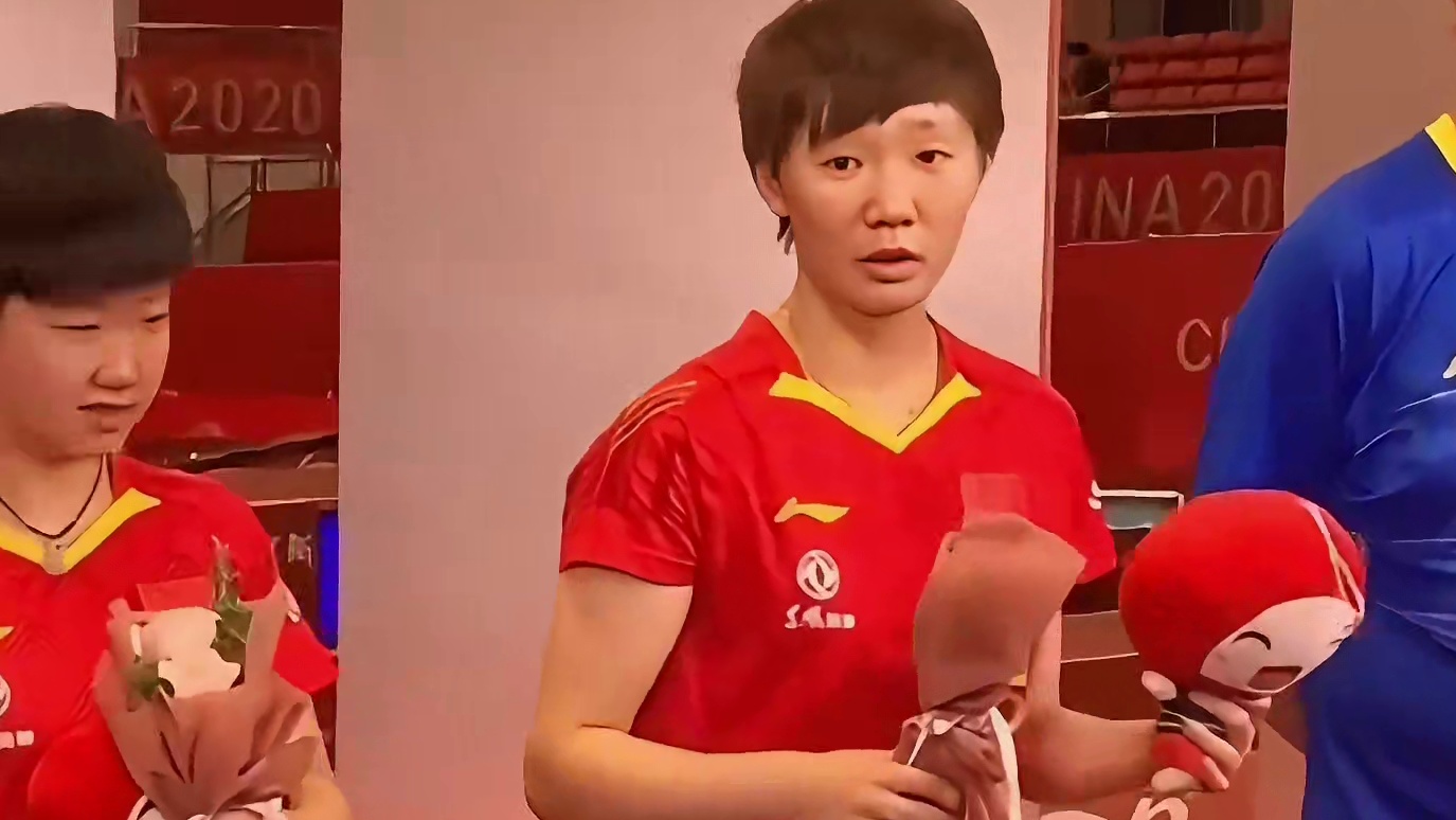 王曼昱既社恐又搞笑，她到底是怎么做到的。#国乒 #乒乓球 #王曼昱 #国乒喜剧人