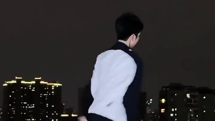 “你太温吞了，这些年啜泣涕泪，我懂你的隐忍和心酸” #男高 #变装 #古典舞