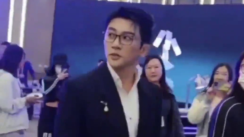 苏有朋演唱会，赴一场青春的约会