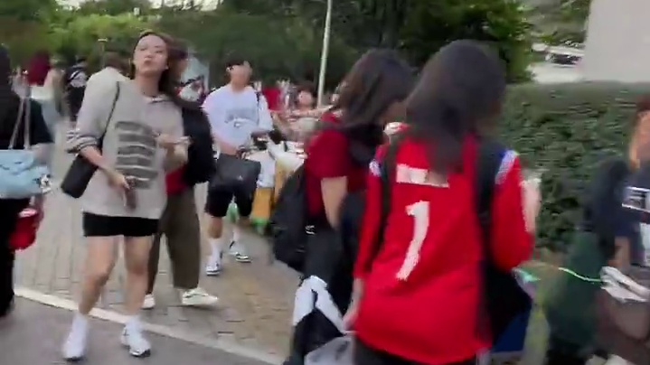 韩国首尔现场：见证国足出线！漂亮！ #国足 #国足vs韩国 #世预赛 #新加坡队#泰国vs新加坡