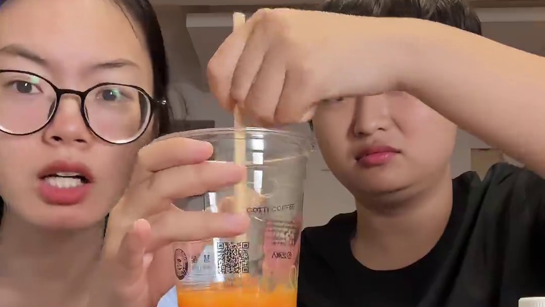 潦草的过程，完美的结局～ #搞笑 #室友 #捏捏