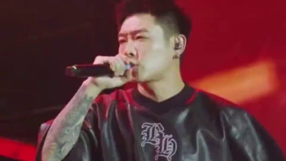 “月亮月亮啊你不懂，六便士到底多重”宝石老舅这个赛季杀疯了！#宝石老舅#若月亮没来#宝石老舅音乐节首