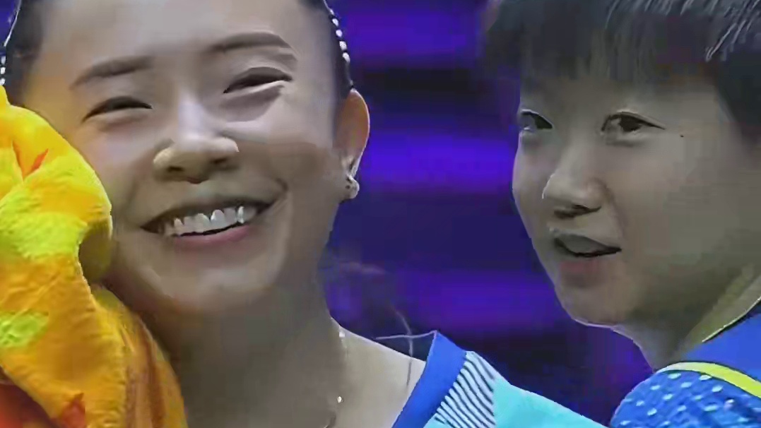 莎莎话虽多但她指导队友从不藏着，她也不避讳对手研究她，对手输给她还很高兴，莎莎就是以诚待人。#孙颖莎