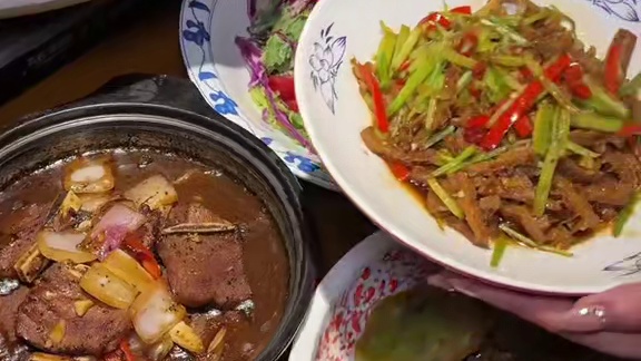 经开又多了一个请客宴请的好地方，39.9抵100 可叠加三张#南昌美食 #春日好食光 #同城美食 #