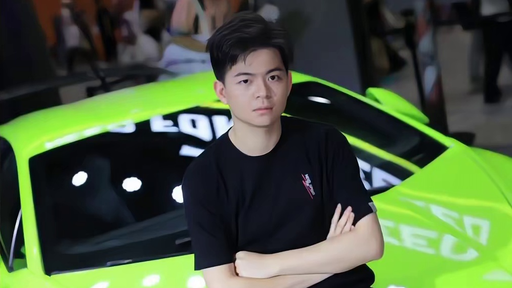 广州萤火虫漫极品飞车展台 惊现五星评论家！ #极品飞车集结 #极品飞车集结萤火虫漫展 #广州萤火虫漫