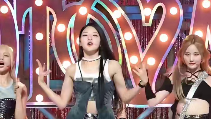 KISSOFLIFE《Midas Touch》240410 #KISSOFLIFE #韩国女团 #k