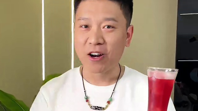 高山杨梅当季采摘，古法熬制！酸酸甜甜，巨好喝！！#夏日特饮