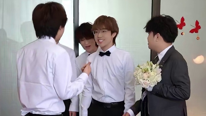 玩个游戏脑袋都转懵了 #接亲游戏 #职业选手