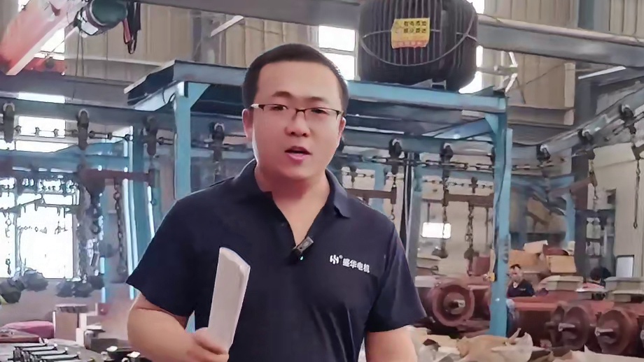 树高千尺不忘根，人若辉煌莫忘恩。