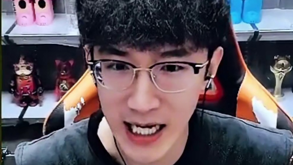 蔡哥大橘子直播秀恩爱!