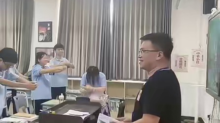 这一刻感觉一切皆值得！#校园生活 #金榜题名 #师生情 #你家孩子也这样吗 #班主任视角