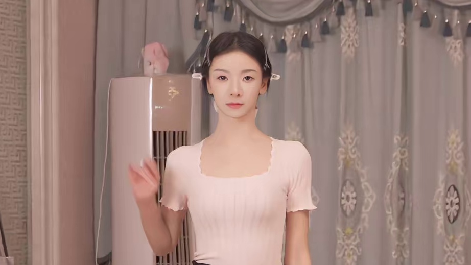 中式变装不能缺了我～#中国舞变装申请出战 #中式变装来了  #我的新衣国风舞蹈好飒