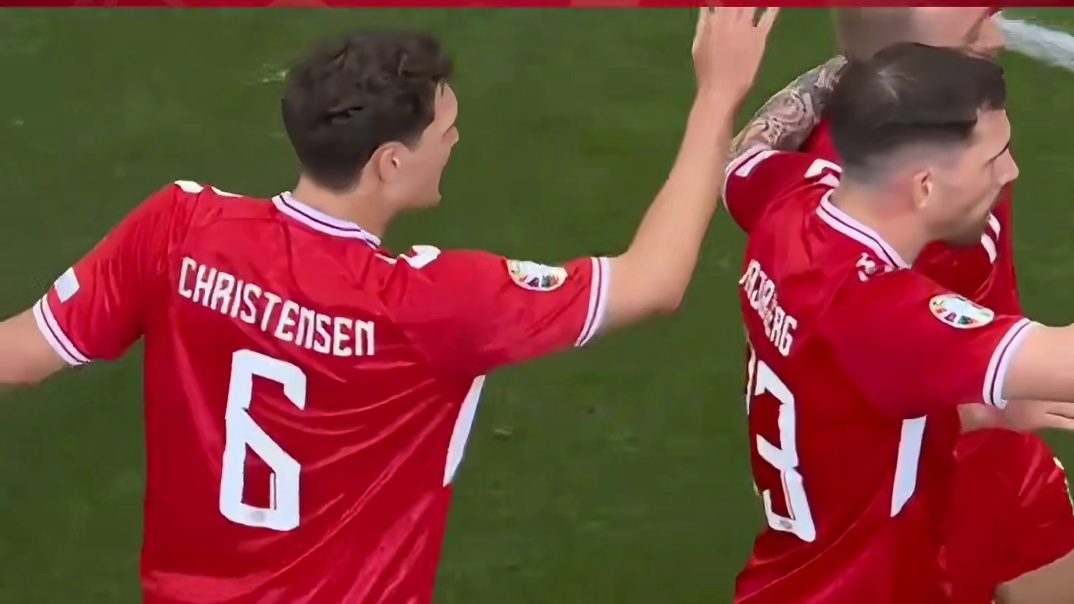 心脏骤停事件1100天后，埃里克森重返#欧洲杯 破门。#体育不止冠军 #一起看七星