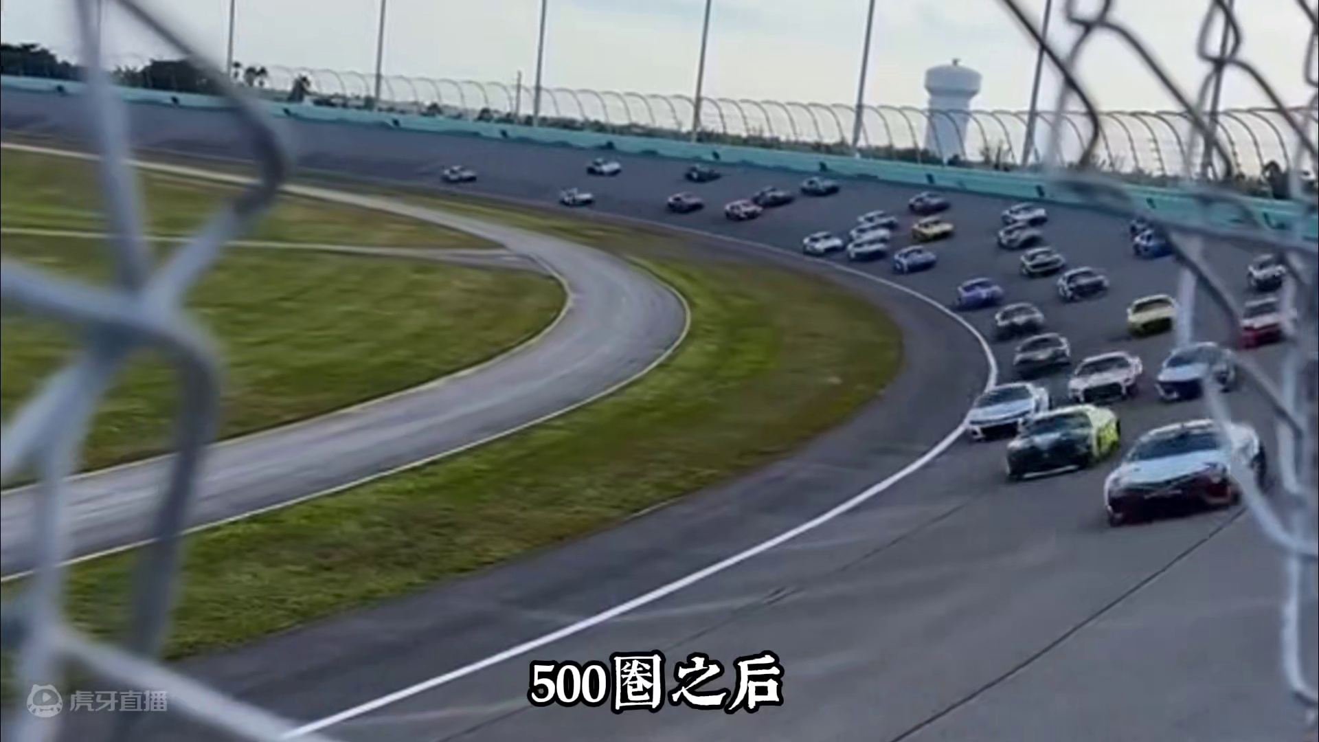 一个只会拐左弯的比赛