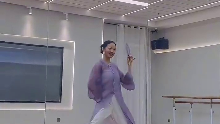 【新鸳鸯蝴蝶梦】 #戴萍编舞 #团扇舞 #古风舞蹈