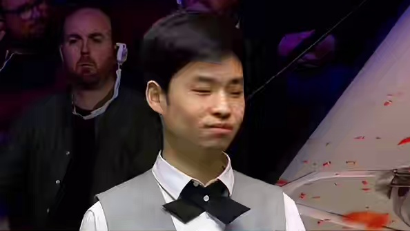 观众：你两是职业选手吗