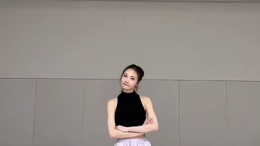 民间舞变装交作业 汉族也不只会鼓掌 还会…#中国舞变装 #我的新衣 #民间舞变装 #变装 #舞蹈生